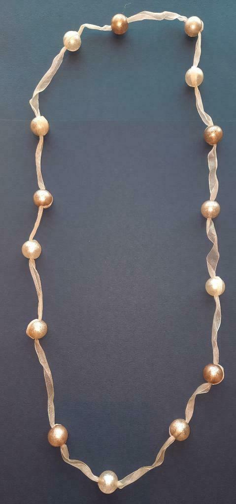 mooie toffe lange ketting met grote parels, Handtassen en Accessoires, Kettingen, Ophalen of Verzenden, Zo goed als nieuw, Wit