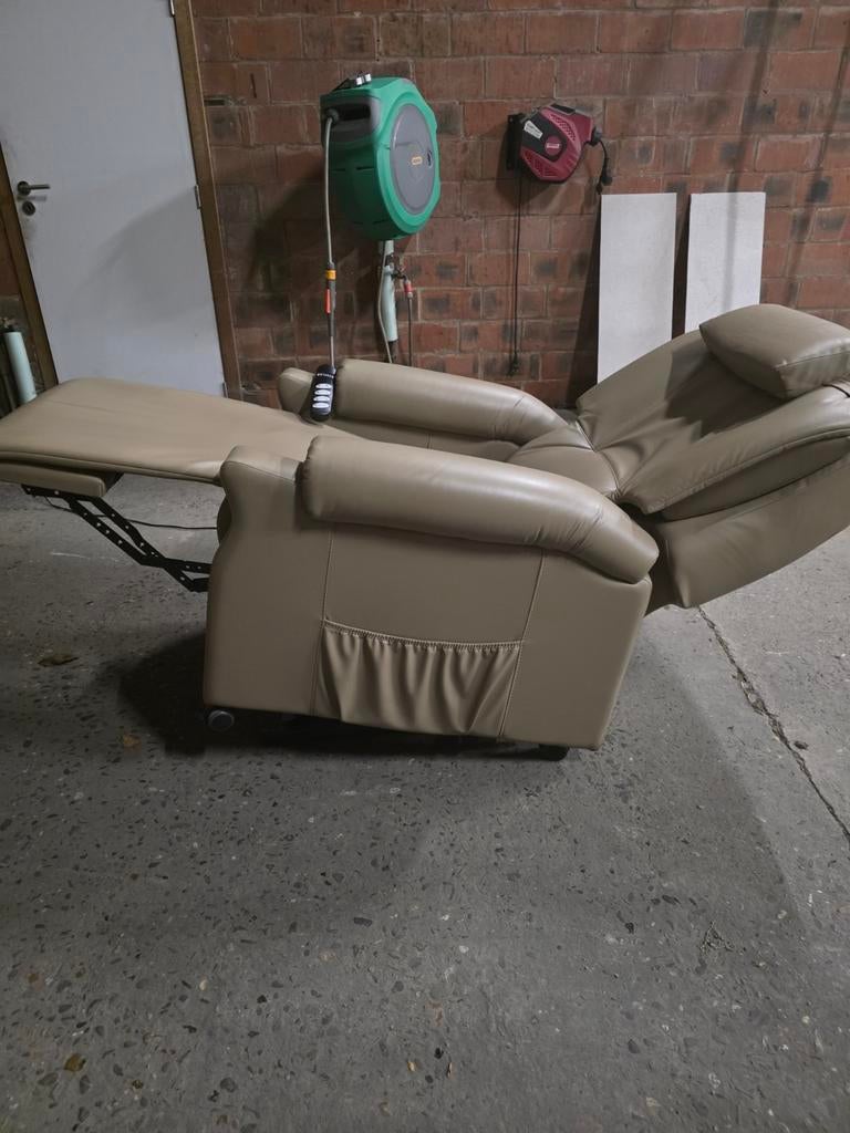 Electrische relaxzetel revilax, Ophalen