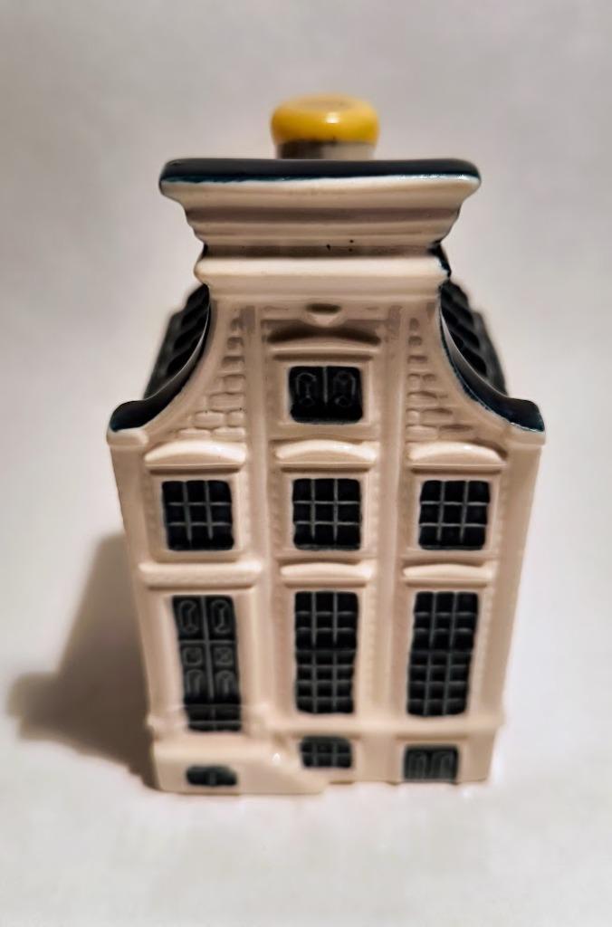 klm huisje nr 63, Keizersgracht 407 Amsterdam, Ophalen