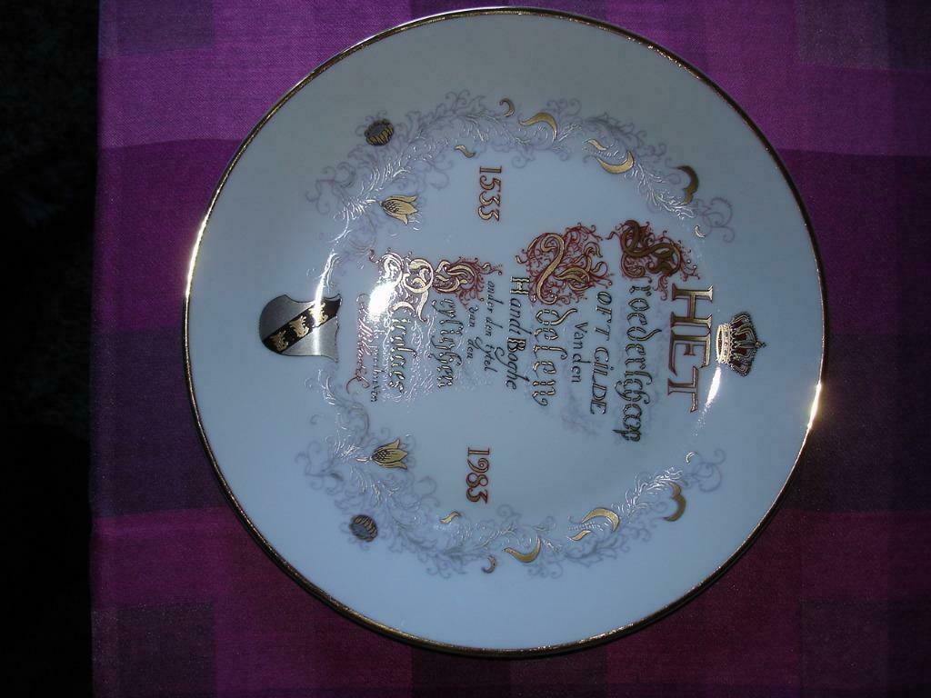 Willebroek boogschutters 2 keramische borden 24 cm, Antiek en Kunst, Ophalen of Verzenden