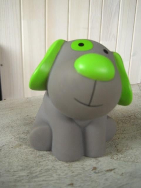 Tirelire pour tout-petits - grise avec chien vert, Enlèvement ou Envoi, Utilisé, Compter