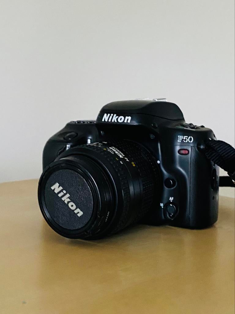 Nikon F50 analoge spiegelreflexcamera, Audio, Tv en Foto, Ophalen of Verzenden, Zo goed als nieuw, Spiegelreflex, Nikon
