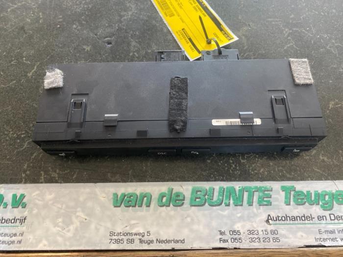 Commutateur chauffage siège d'un BMW 5-Serie, Enlèvement ou Envoi, 3 mois de garantie, Utilisé, BMW