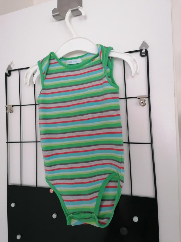 Romper voor 9 a 12 maanden, Enfants & Bébés, Vêtements de bébé | Taille 80, Garçon, Enlèvement ou Envoi, Vêtements de nuit ou Sous-vêtements