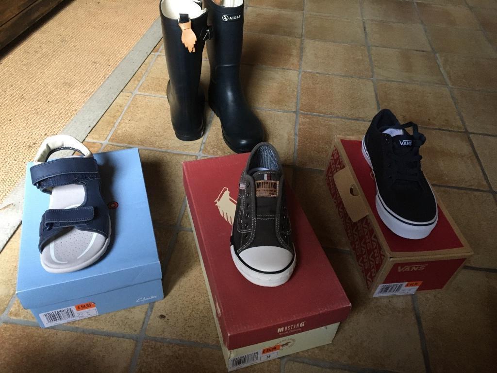 Sneakers  33 34 35 + CROCS 34 -35 36 37 38 39, Kinderen en Baby's, Kinderkleding | Schoenen en Sokken, Zo goed als nieuw, Schoenen