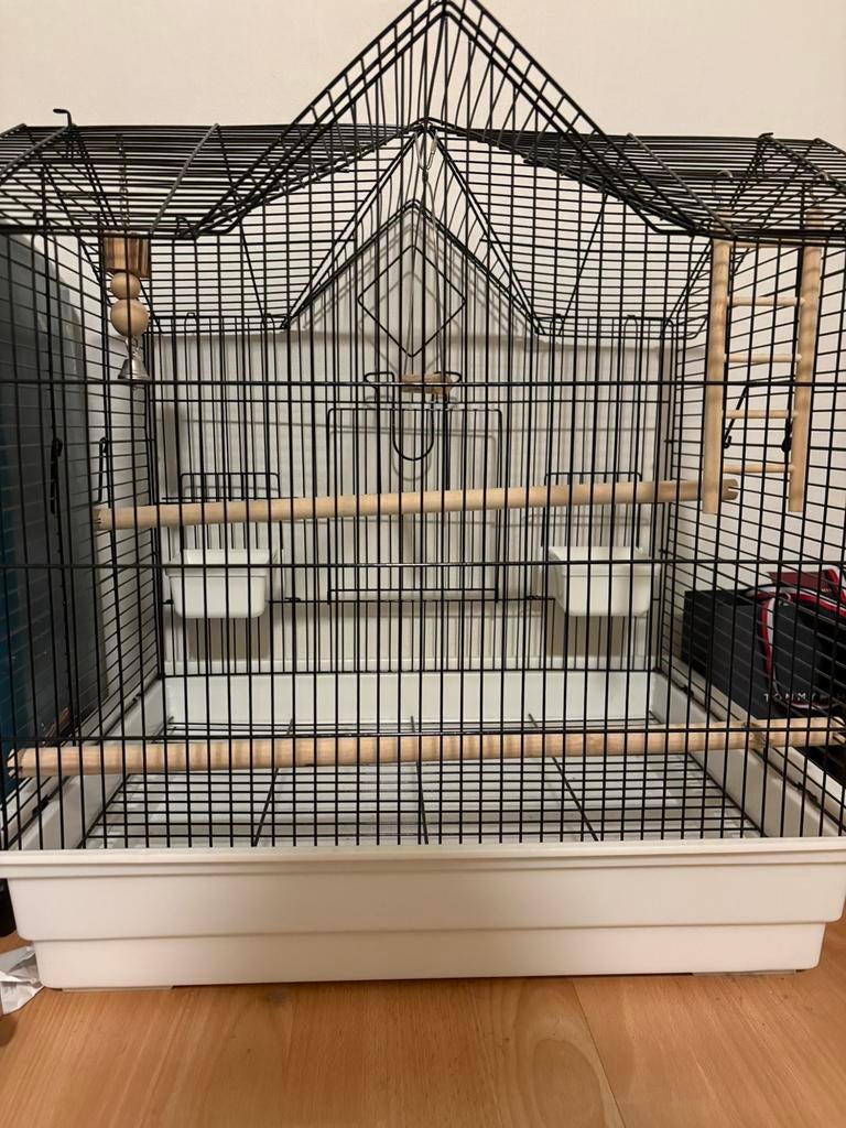 Nouvelle cage à oiseaux à vendre - complète avec accessoires, Animaux & Accessoires, Oiseaux | Cages & Volières, Cage à oiseaux