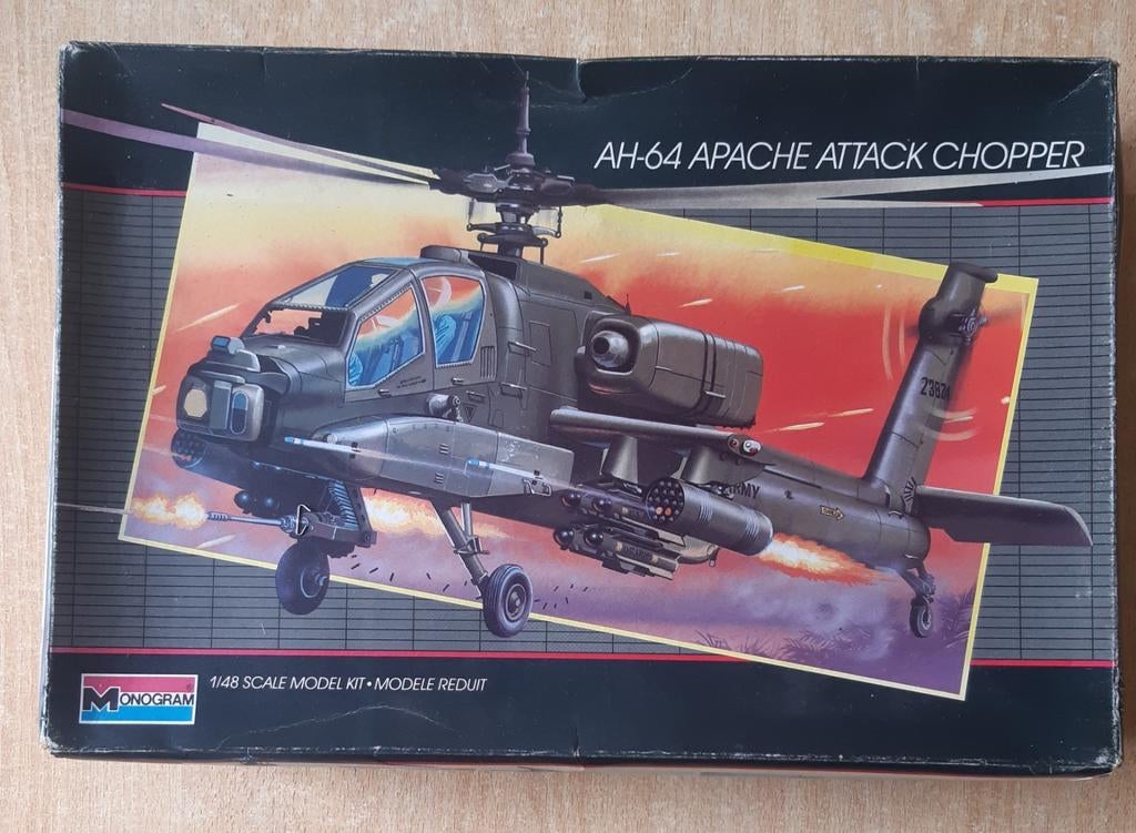 Monogram AH-64 Apache attack chopper  1/48, Enlèvement ou Envoi, Comme neuf, Hélicoptère, Plus grand que 1:72
