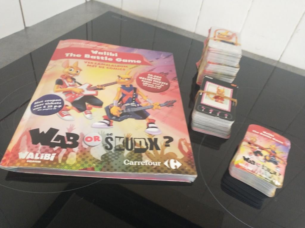 Autocollants et livre Walibi, Enlèvement ou Envoi, Comme neuf