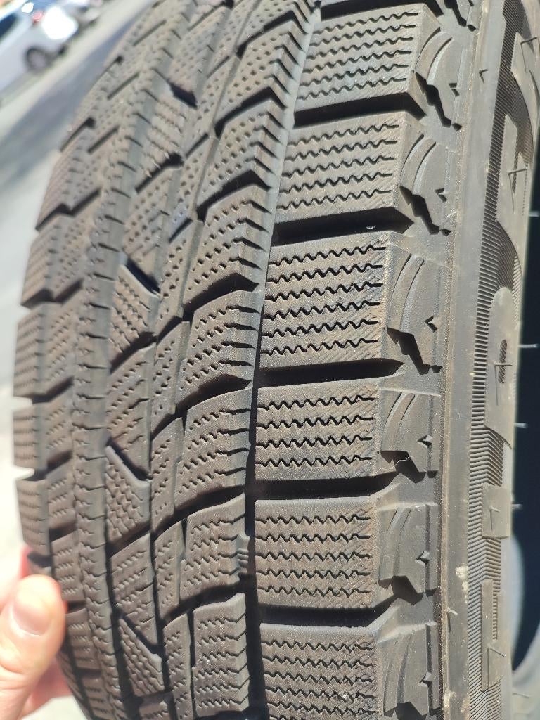 Ik verkoop 2 nieuwe  banden R14, Auto-onderdelen, Banden en Velgen, Ophalen, 14 inch, Nieuw, Band(en)