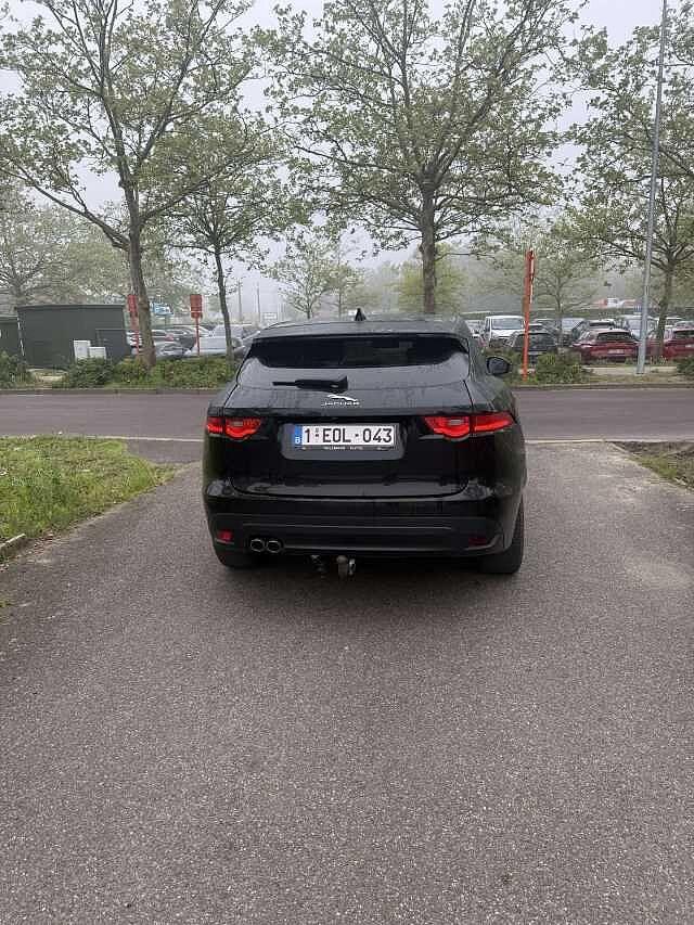 Jaguar F-Pace 2.0 D AWD R-Sport (EU6.2), Automaat, 131 kW, Zwart, Bedrijf