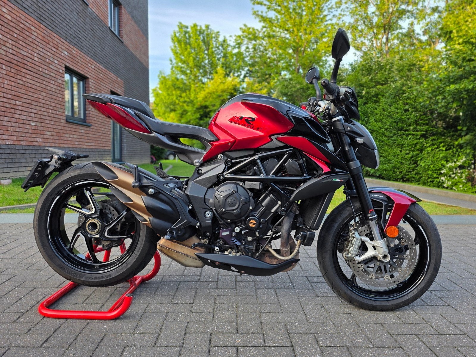 Mv Agusta Brutale 800rr rosso 2022, Motoren, Motoren | MV Agusta, Particulier, 3 cilinders, Traction Control
