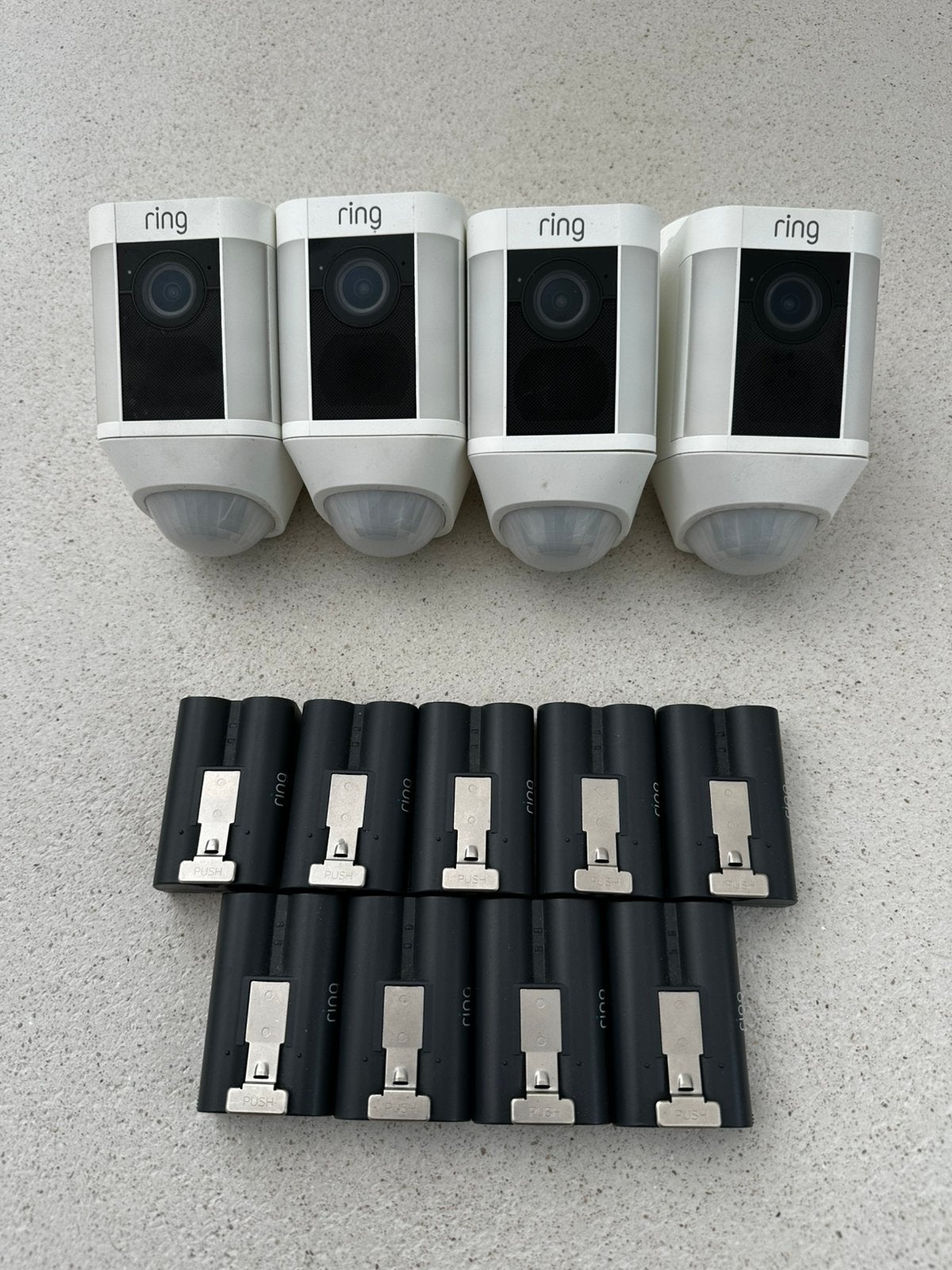 Ring camera spotlight met batterijen, TV, Hi-fi & Vidéo, Caméras de surveillance, Enlèvement, Comme neuf