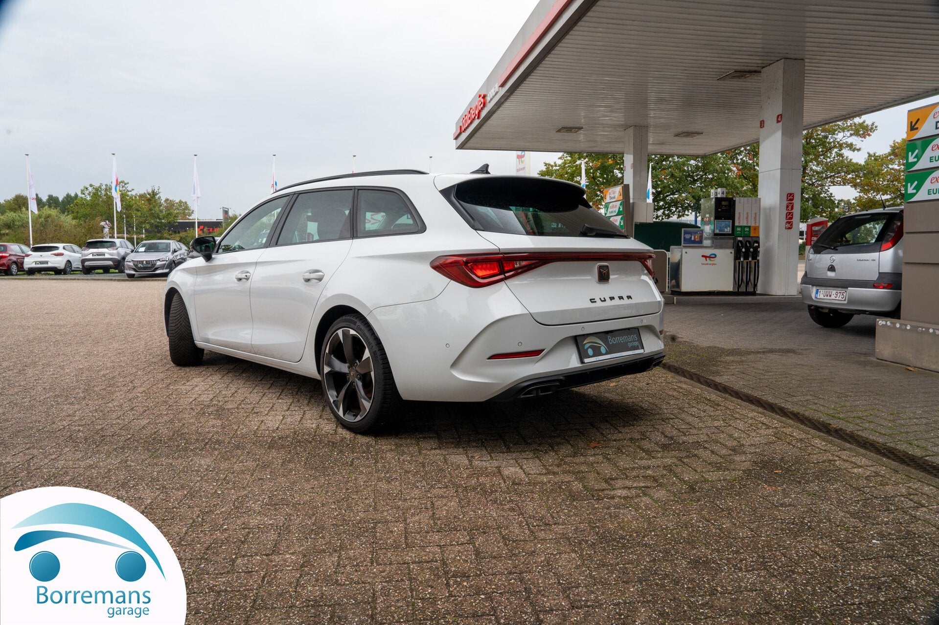 Cupra Leon 1.5 eTSI DSG | Camera | ACC | CarPlay | Safety P, Auto's, 0 min, 1498 cc, Wit, 5 deurs