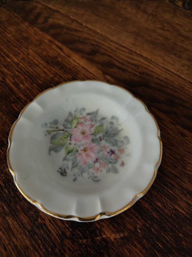 Klein porseleinen schaaltje, Antiek en Kunst, Ophalen of Verzenden