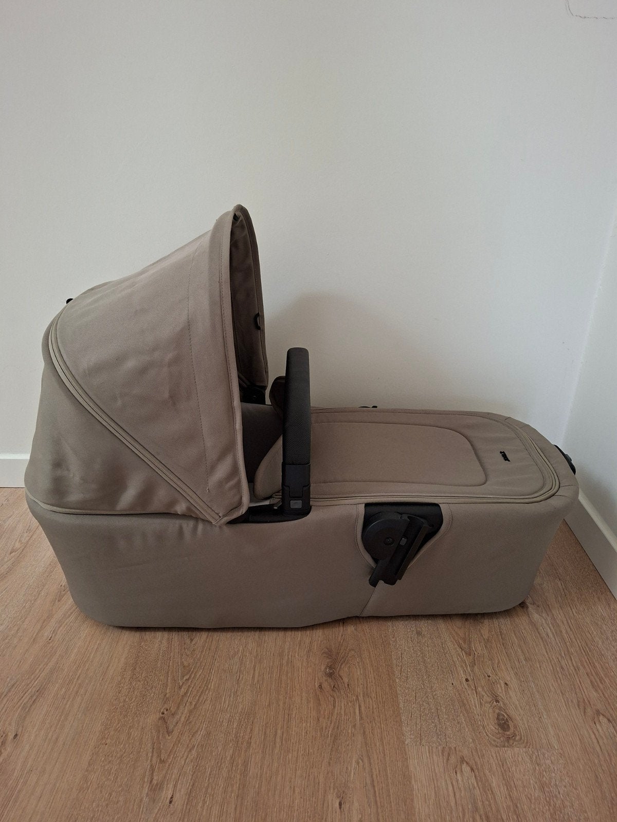 Joolz Aer draagmand/wieg/cot (sage green), Kinderen en Baby's, Gebruikt, Met reiswieg, Ophalen, Kinderwagen