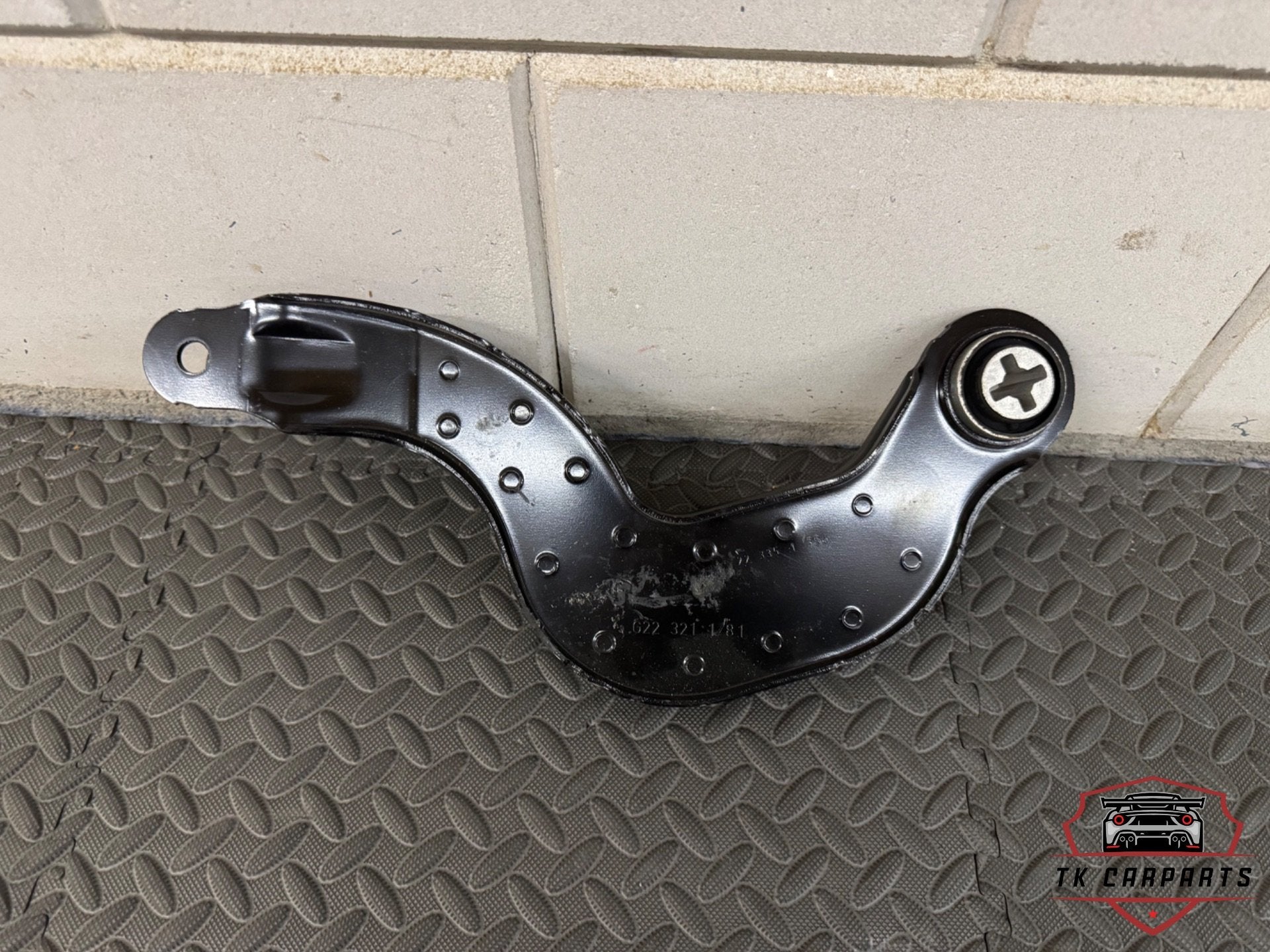 Nieuw mercedes wiel vlucht correctie arm a2473501700, Mercedes-Benz AG, Mercedes-Benz, Nieuw, Mercedesstrasse 120
70372  Stuttgart, DE