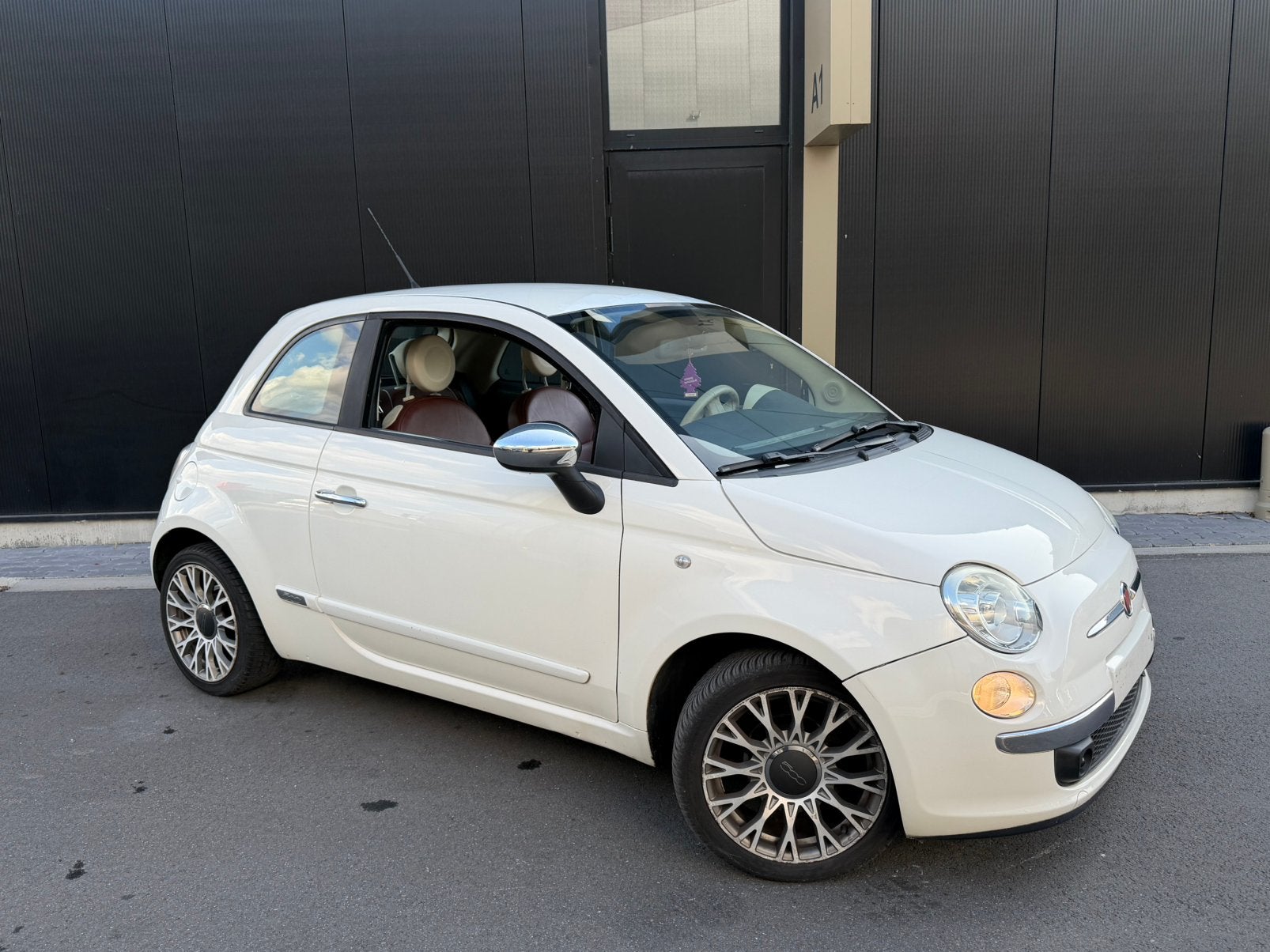 Fiat 500 Essence Clim carnet Contrôle Ok, Auto's, Fiat, Dex, Wit, Leder, Handgeschakeld