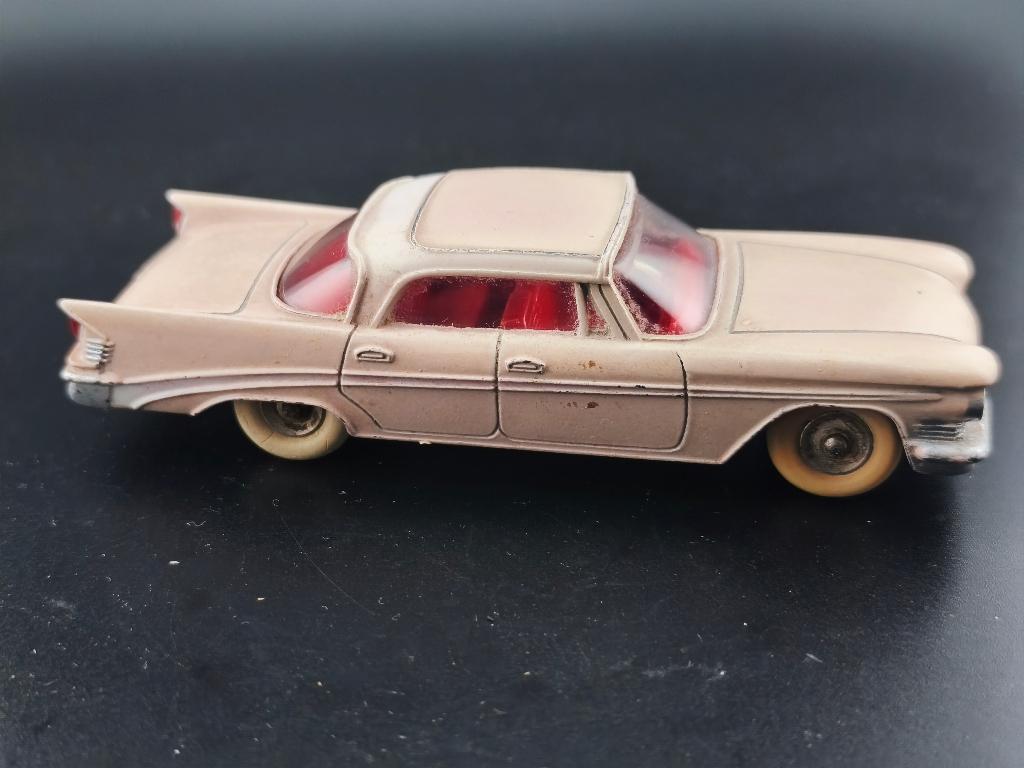 DINKY TOYS FRANKRIJK CHRYSLER SARATOGA REF 550, Hobby en Vrije tijd, Modelauto's | 1:43, Gebruikt, Auto, Dinky Toys, Ophalen of Verzenden