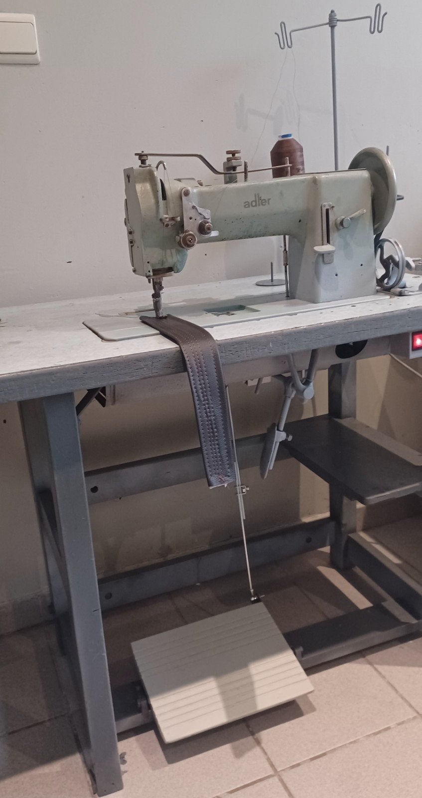 Adler triple drive voor leer, Hobby en Vrije tijd, Ophalen, Gebruikt, Naaimachine, Industrieel