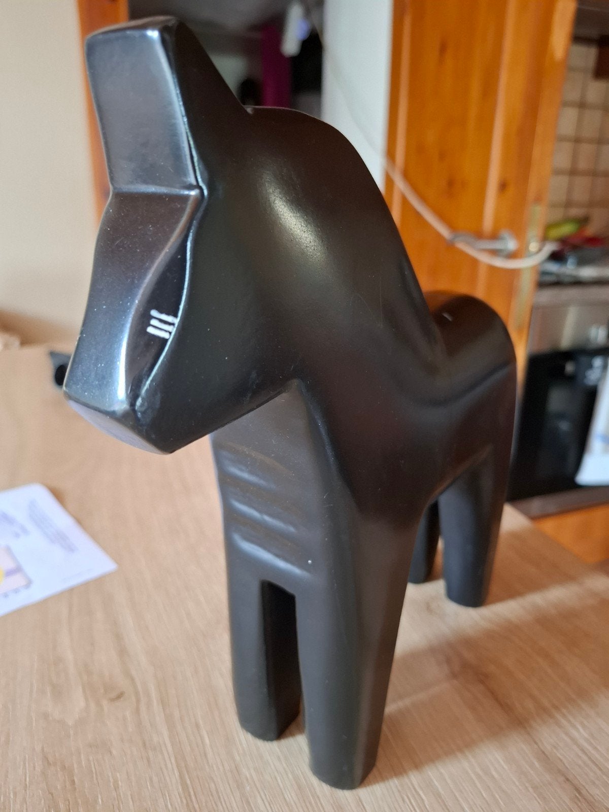 Cheval Ikea année 1990, Enlèvement