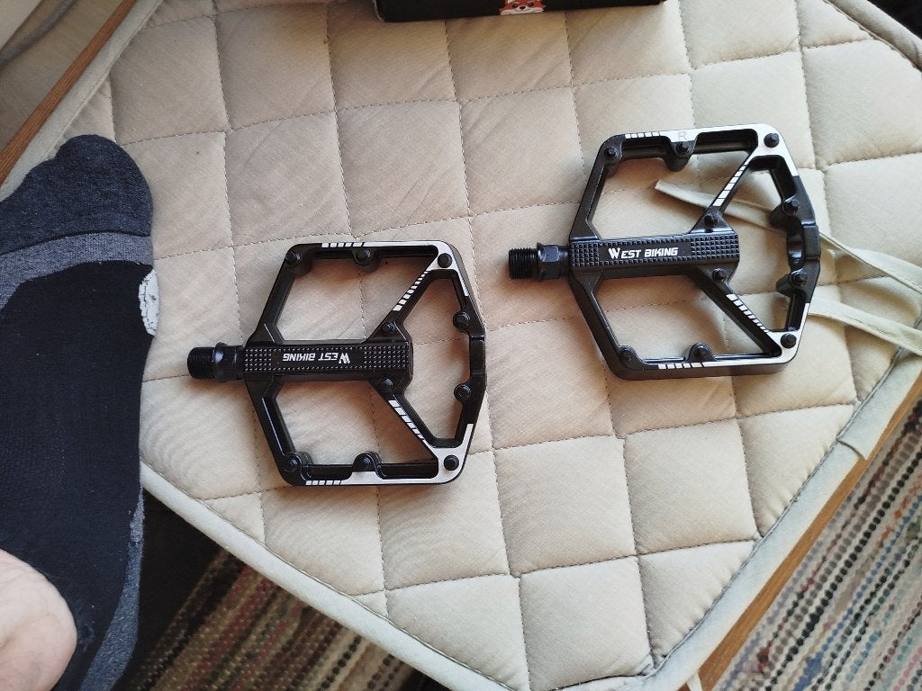 Pédales à crampons, Enlèvement, Neuf, Pédalier ou Pédales, Aluminium