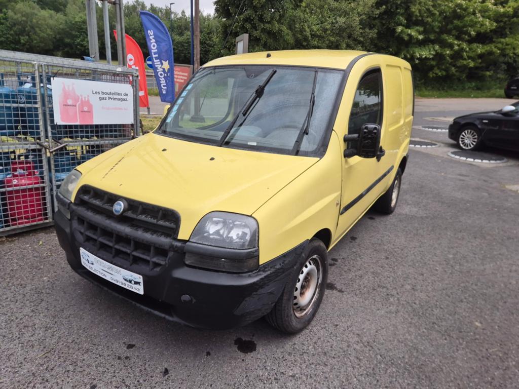 FIAT DOBLO UTILITAIRE A SAISIR, 1242 cm³, Achat, Entreprise, Boîte manuelle