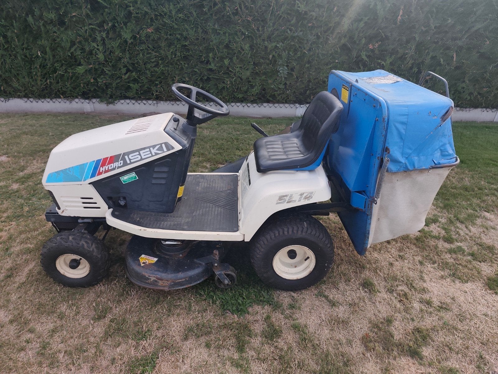 tracteurs de pelouse 
Moteur Kawasaki de 14 ch avec huile fr, Moins de 90 cm, Enlèvement, Utilisé, Démarrage électrique