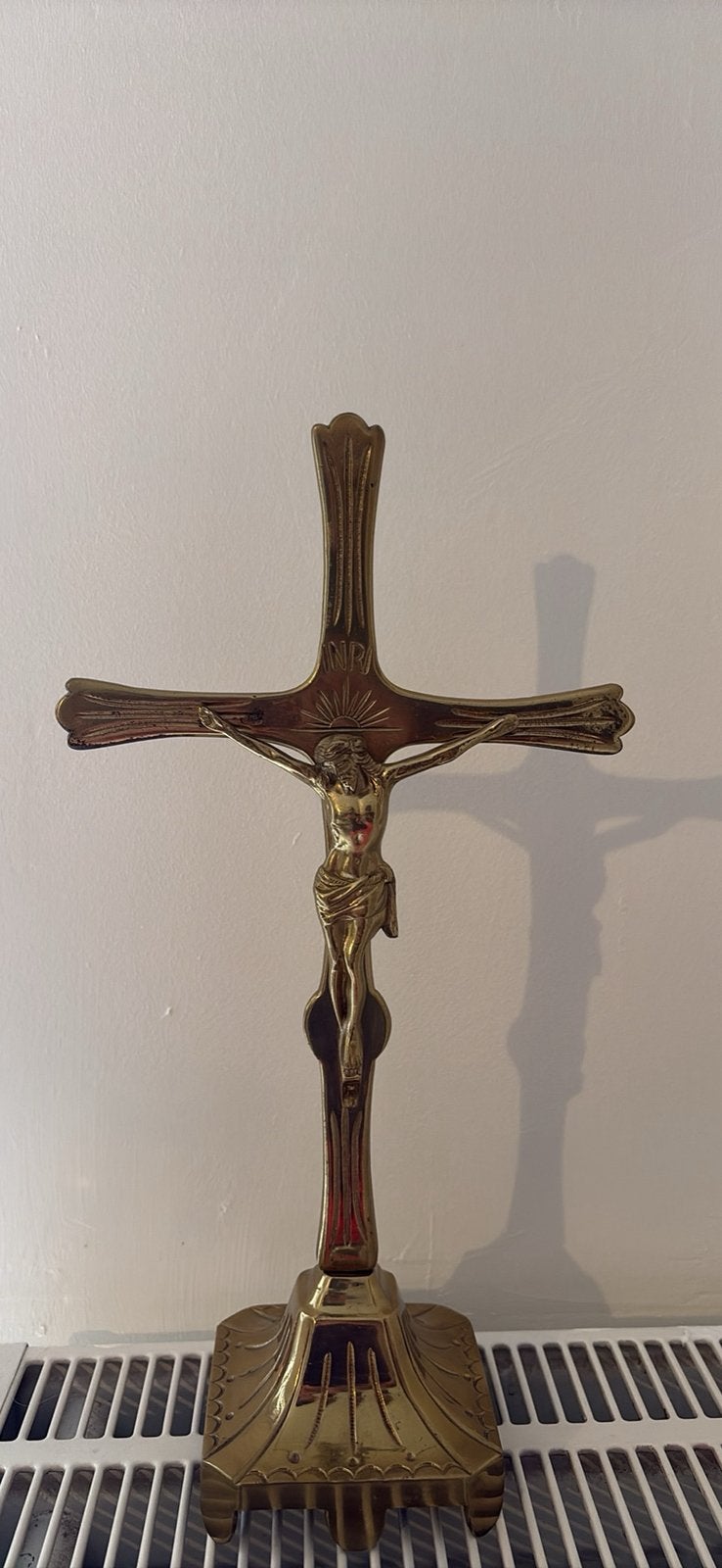 Crucifix d'autel ancien en bronze doré et laiton – Fin XIXe, Antiquités & Art, Antiquités | Objets religieux, Enlèvement ou Envoi