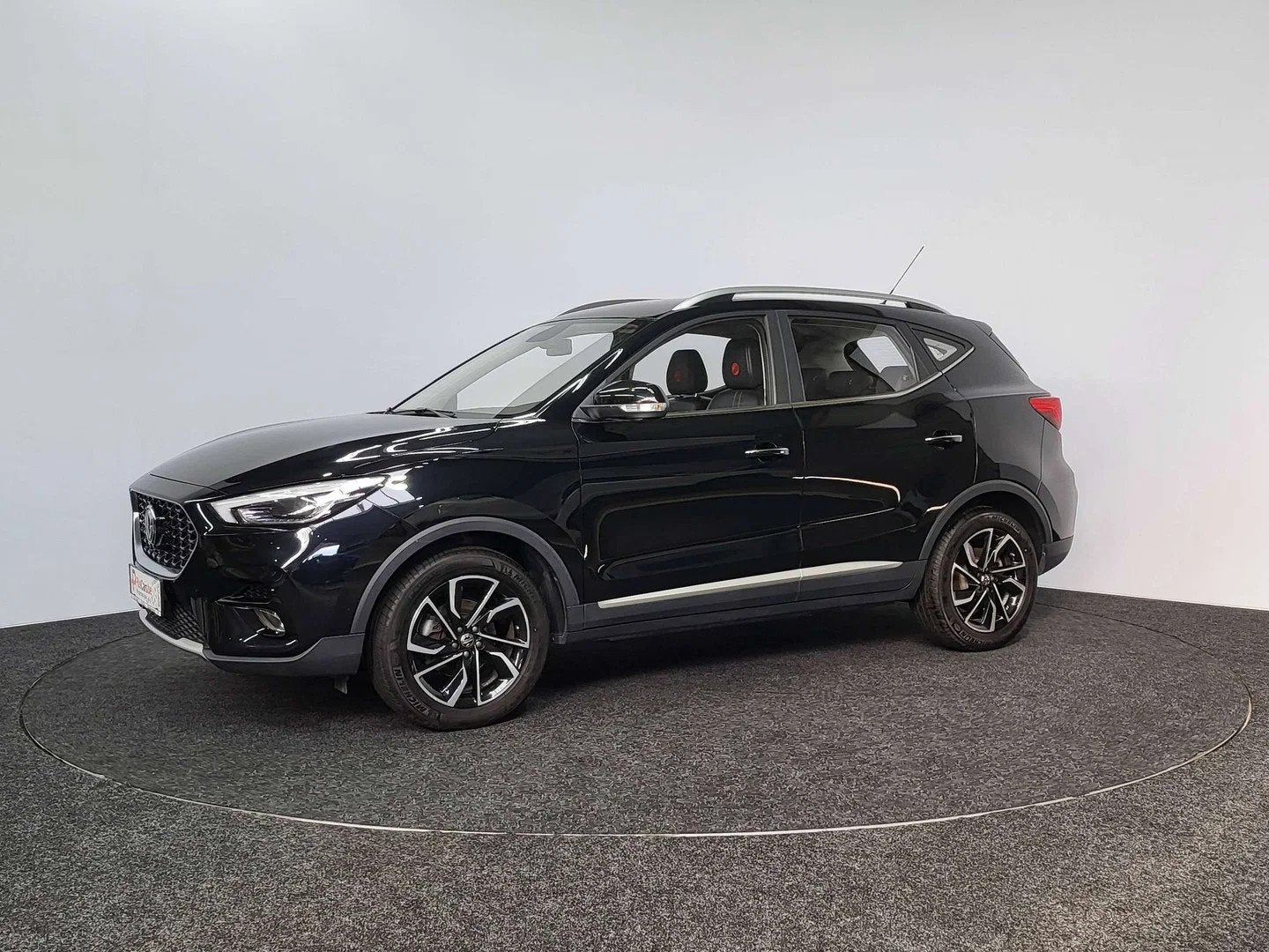 MG ZS 1.0 T-GDi Luxury | 2024 | Automaat | 40.341 km | Cam.3, Autos, MG, Cuir, Achat, Entreprise, Noir