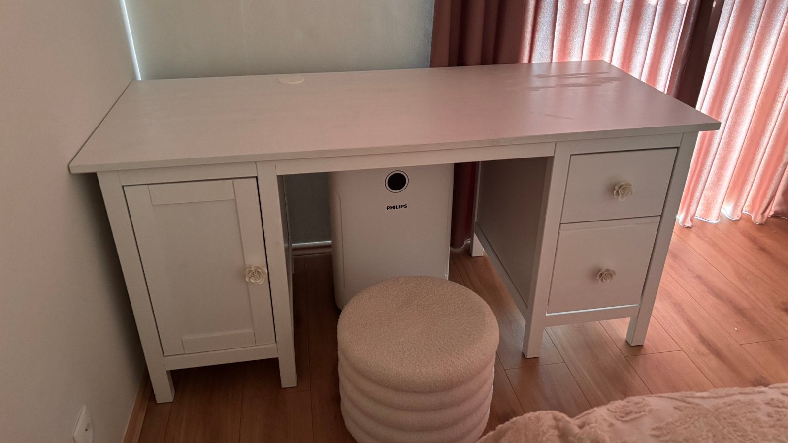 Bureau tafel van ikea, Huis en Inrichting, Ophalen