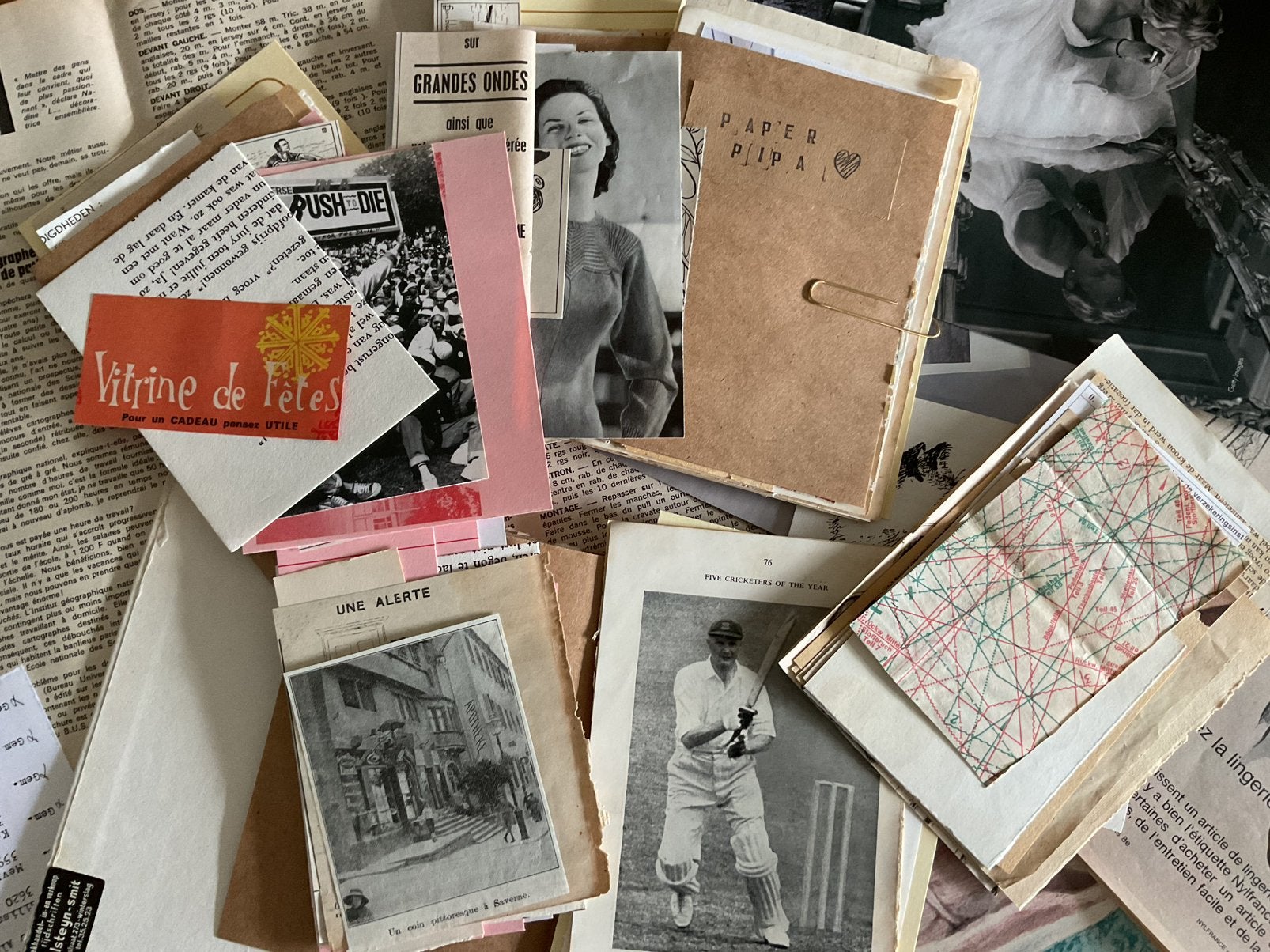 Pakje met minimum 50 vintage afbeeldingen, Hobby & Loisirs créatifs, Scrapbooking, Enlèvement ou Envoi, Comme neuf, Papier ou Carton