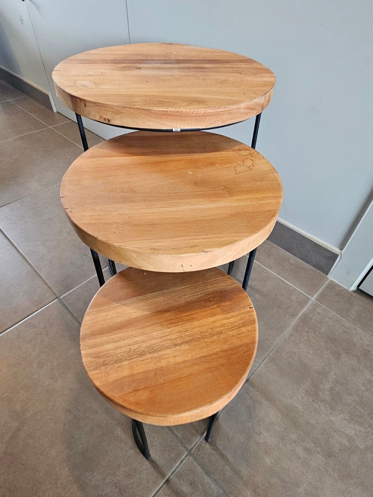 3 ronde bijzettafeltjes, Rond, Zo goed als nieuw, Hout, Ophalen