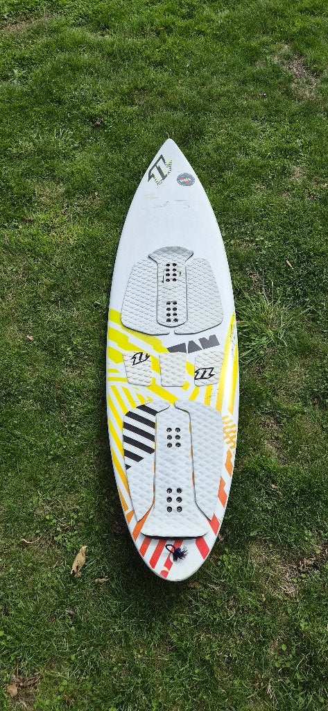 planche de surf kite wave WAM à vendre, Directionnel, Enlèvement, Utilisé, Planche de kite