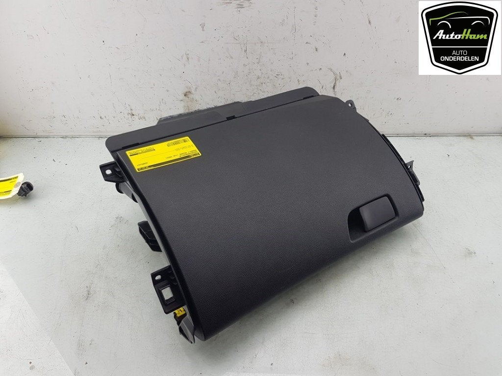DASHBOARDKASTJE Renault Megane IV Estate (RFBK) (01-2016/-), Dhr. J. Ham, Gebruikt, Renault, Administratie@autoham.nl