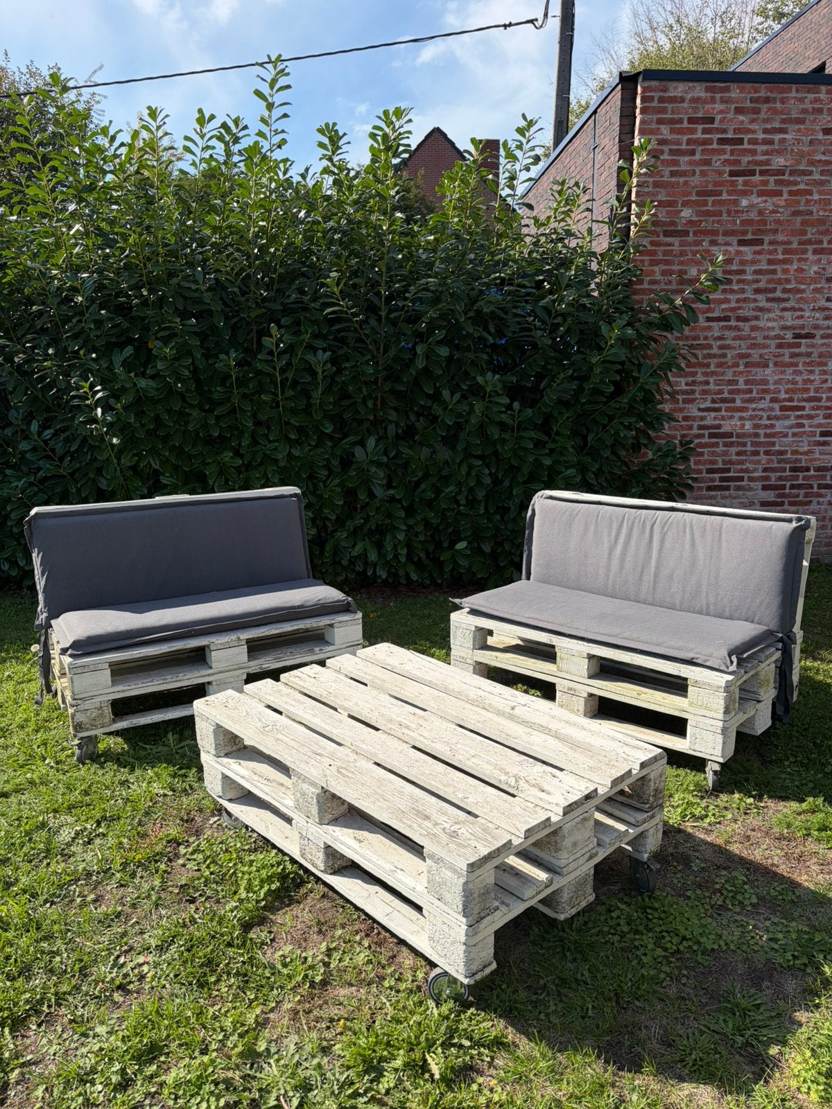Pallet lounge set – 2 zetels + tafel incl kussens, Enlèvement, Utilisé, Sets de jardin