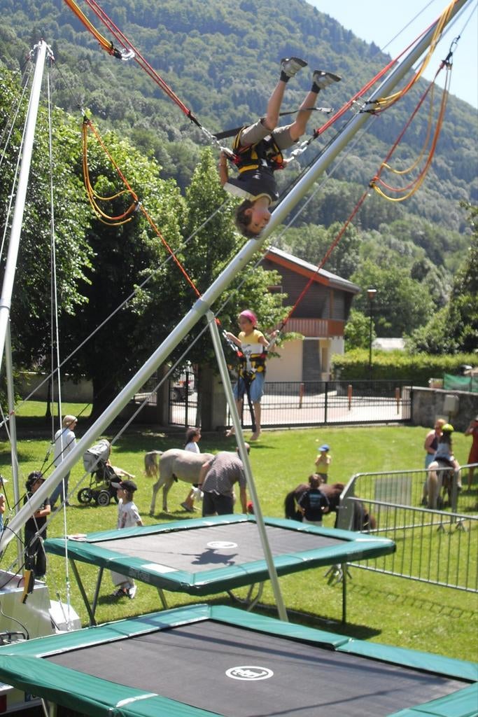 TRAMPOLINE FORAIN BUNGEE SUR REMORQUE moins de 750 kilo!!, Hobby & Loisirs créatifs, Articles de fête | Location, Enlèvement