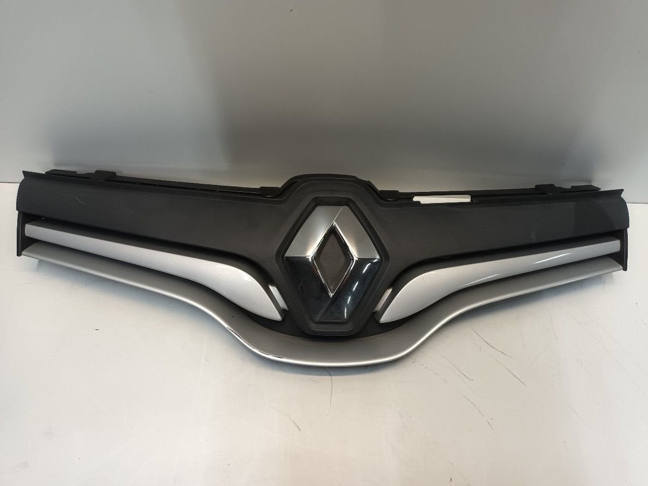 Grille Renault Kangoo, Onderdelen@venauto.nl, Van der Ven Autorecycling B.V., Gebruikt, Ettenseweg 76, 4706 PB Roosendaal, The Netherlands