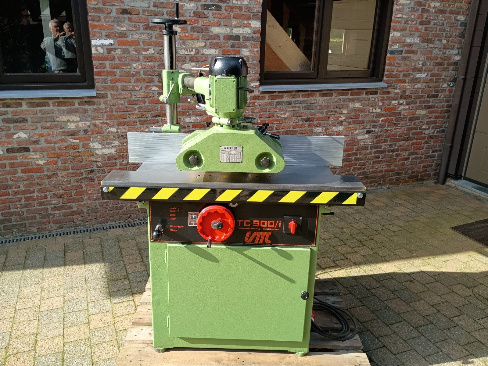 Topie met schuinstelbare as., Ophalen
