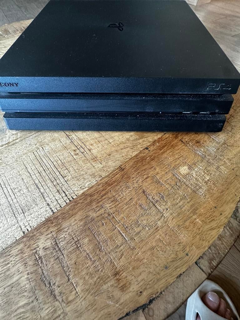 PS4 PRO, Gebruikt, Ophalen of Verzenden, Zonder controller, 1 TB