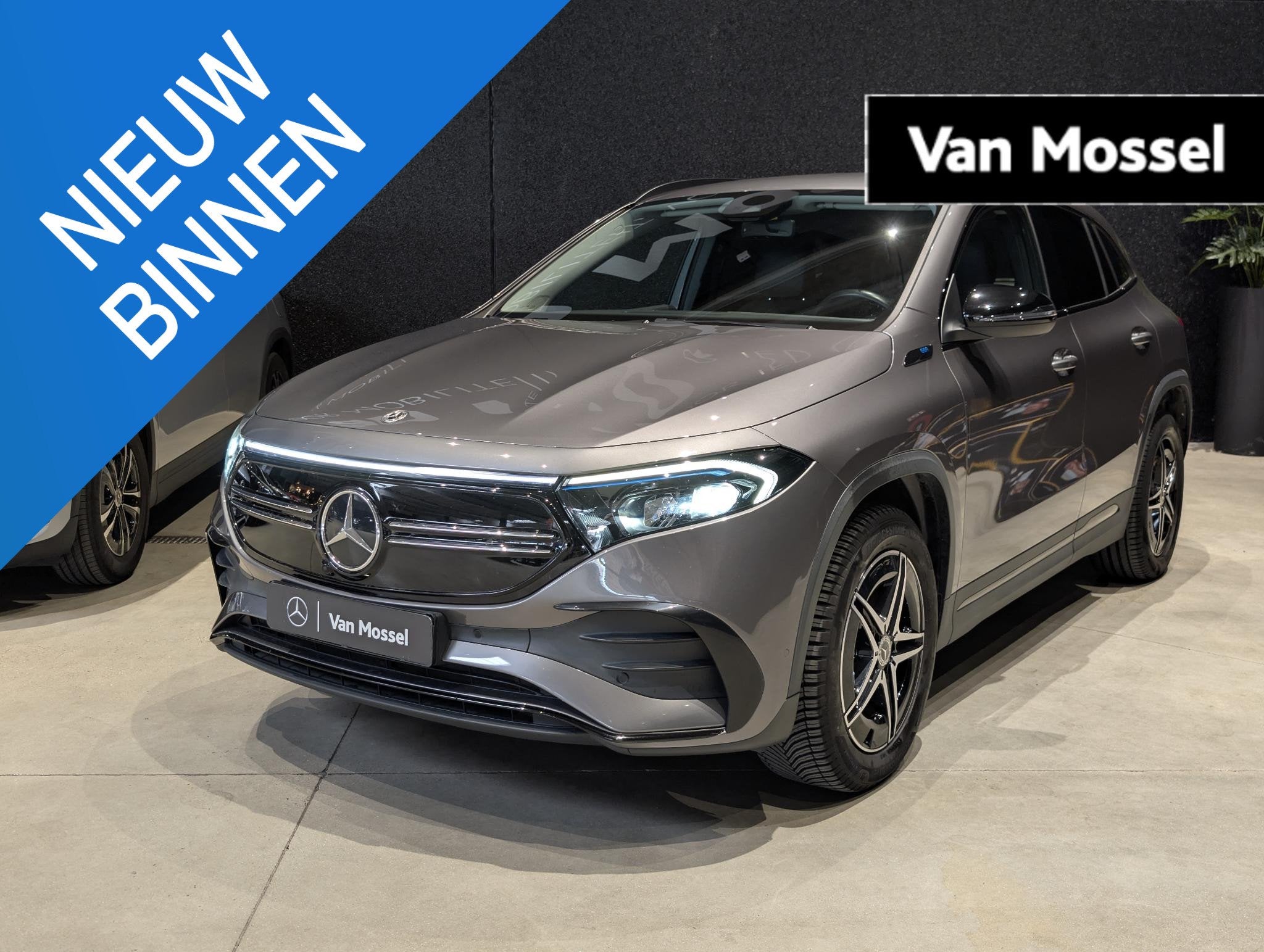 Mercedes-Benz EQA EQA 250 AMG Line 96,3% SOH | VERWARMDE MEM, Auto's, Mercedes-Benz, Stof, Gebruikt, 5 zetels, 5 deurs