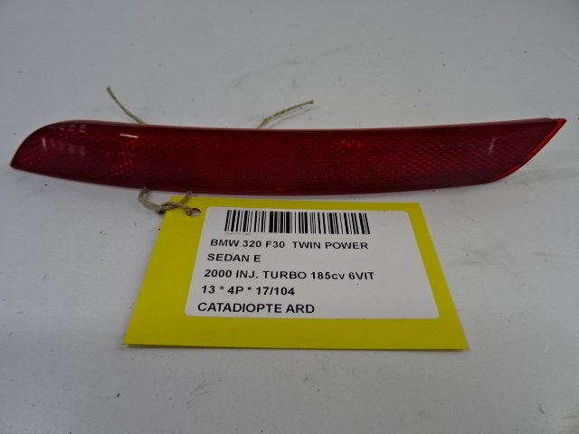 CATADIOPTRE DROIT BMW 3 serie (F30) (01-2011/10-2018), Utilisé, BMW, Petuelring 130
80809  München, DE, Bayerische Motoren Werke AG