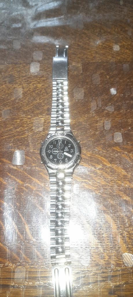 Montre Mercedes ( a réparer), Bijoux, Sacs & Beauté, Montre-bracelet, Autres marques, Acier, Enlèvement