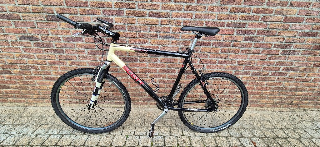 Mountainbike (moet weg!), Fietsen en Brommers, Minder dan 10 versnellingen, Gebruikt, 26 inch, Velgrem