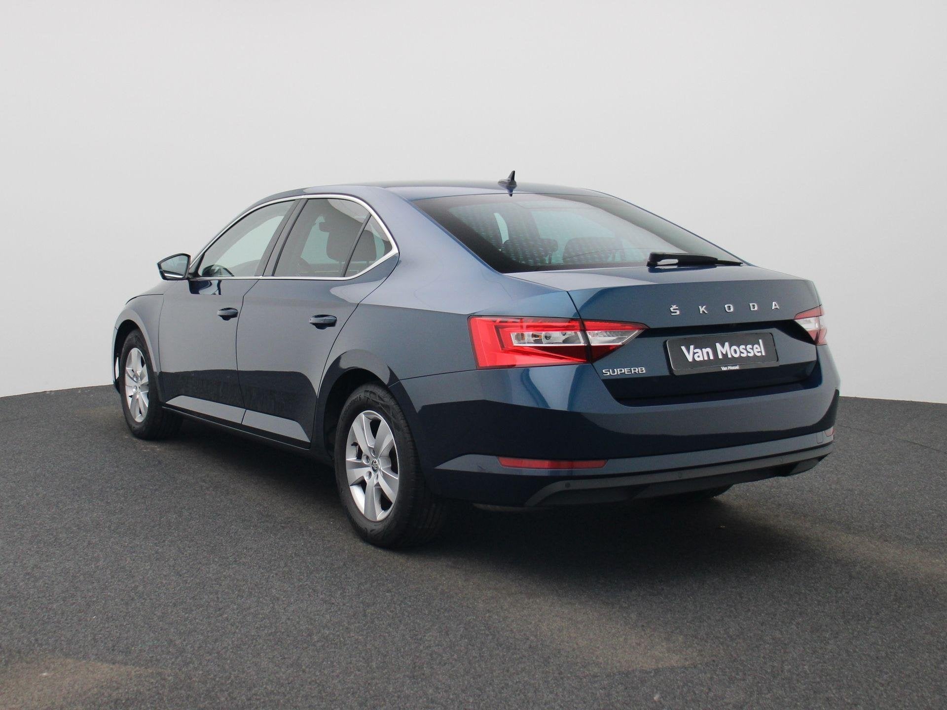Skoda Superb 1.5 TSI ACT 110kW DSG7 Ambition (automatique), Autos, Skoda, 118 g/km, 110 kW, Entreprise, Noir