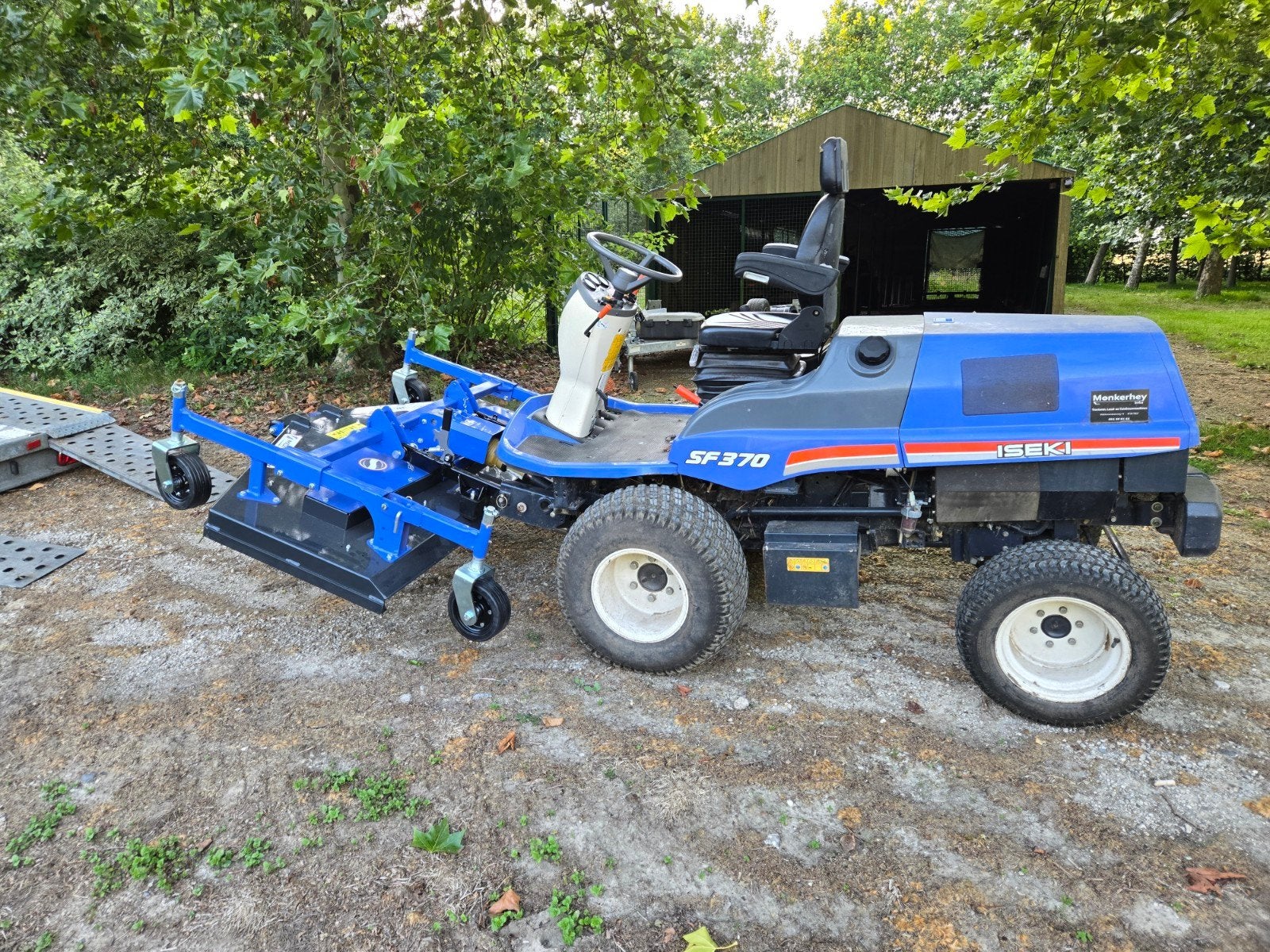 Iseki SP370, Ophalen