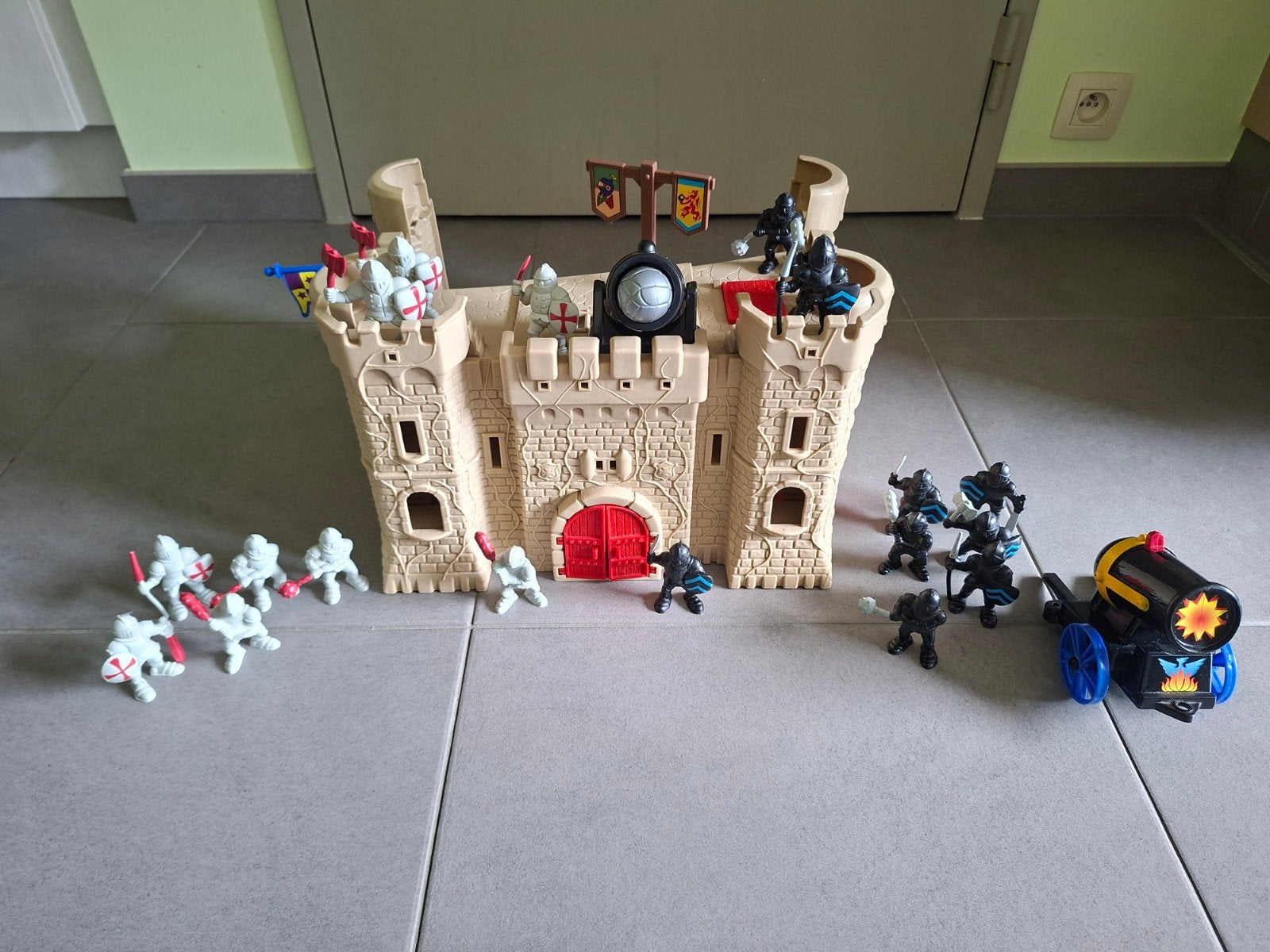 Ridderkasteel + piratenboot, Kinderen en Baby's, Ophalen, Gebruikt