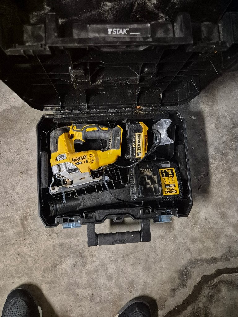 Dewalt wipzaag, Bricolage & Construction, Outillage | Outillage à main, Enlèvement, DeWalt