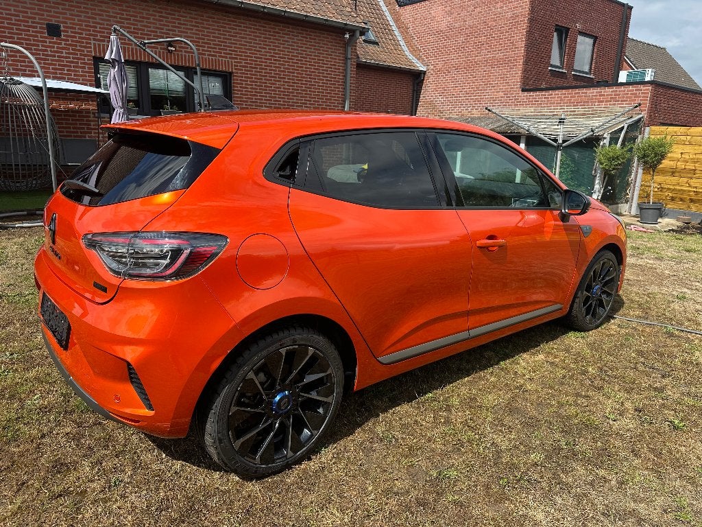 Renault Clio E-Tech Hybrid Alpine 1,6 140pk, Autos, Rouge, Achat, Euro 6, Noir