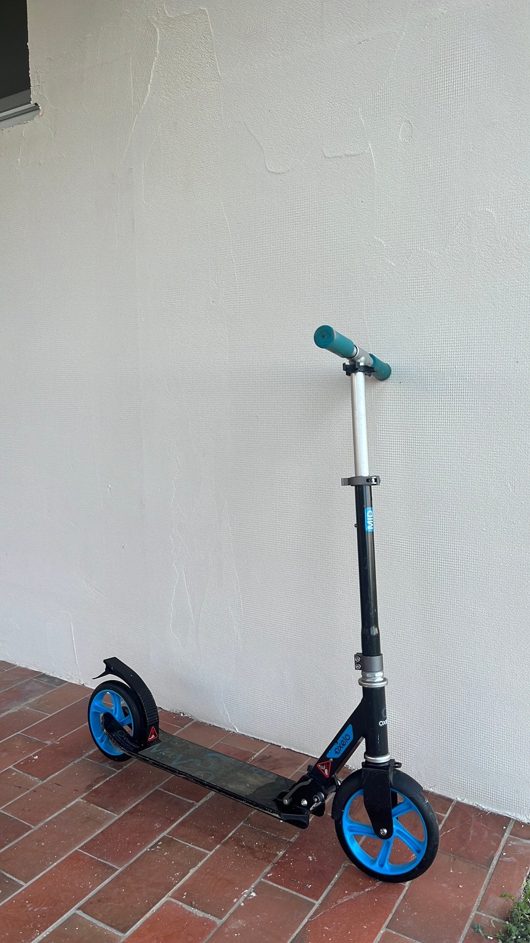 Oxelo kinderstep zwart met blauw, Fietsen en Brommers, Ophalen, Zo goed als nieuw