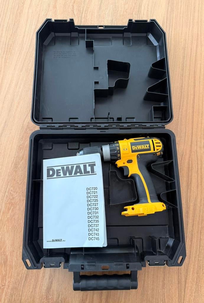 DeWalt klopboormachine DCD727C2, Ophalen of Verzenden, Gebruikt, Boor- en Schroefmachine, Variabele snelheid